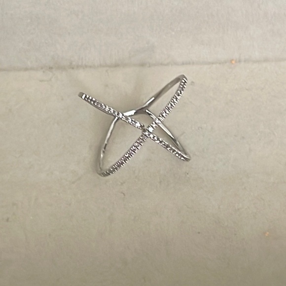 14K White Gold Ring Crossover Diamonds Sz 5.25 ✨Like New 🎁 - Picture 2 of 5